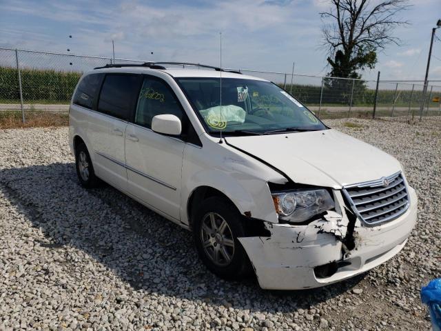 Salvage cars for sale from Copart Cicero, IN: 2009 Chrysler Town & Country