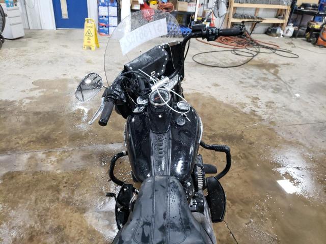 2019 HARLEY-DAVIDSON FLHCS 1HD1YBK29KB025542