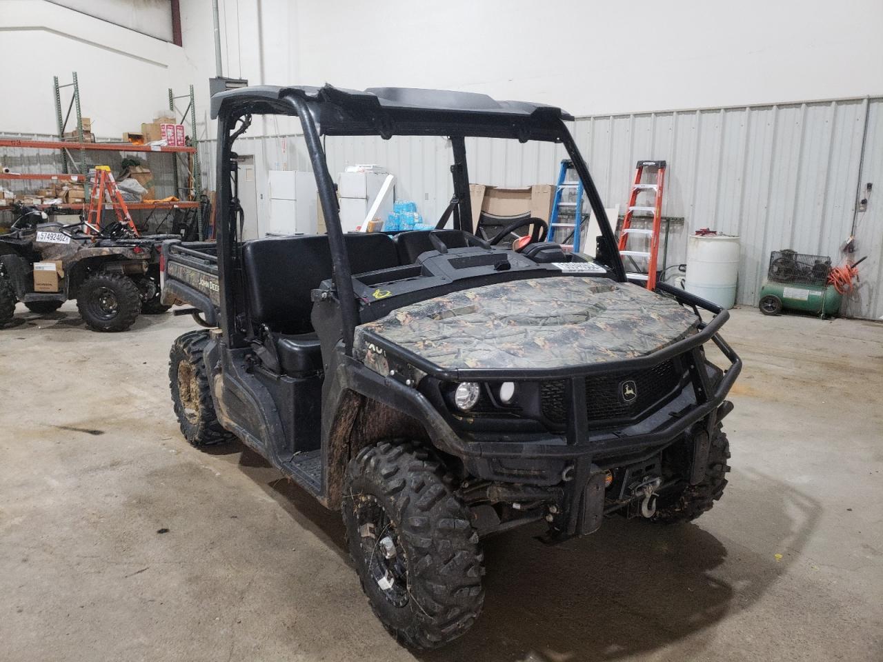 1M0835MATKM020737 JOHN GATOR 2019