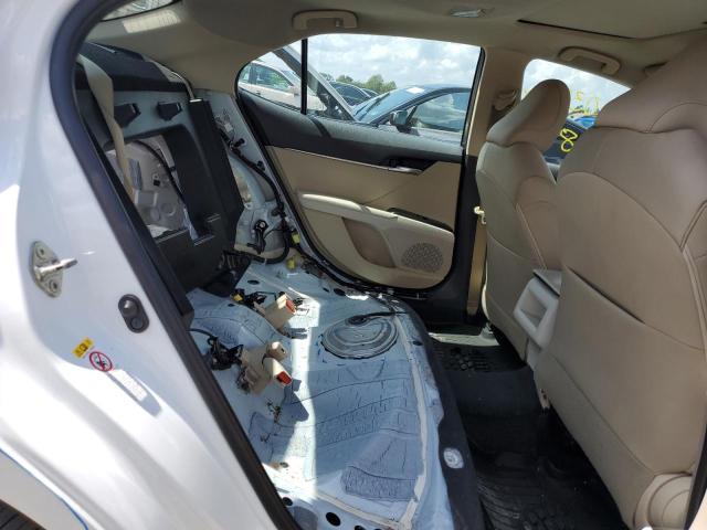2018 TOYOTA CAMRY L AU 4T1B11HK5JU064509