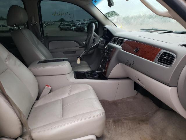 VIN: 1GNSKBE04BR212378 Auction: COPART Lot: 57543292 Location: OK - OKLAHOMA CITY 1GNSKBE04BR212378 CHEVROLET TAHOE 2011 WHITE Photo 5