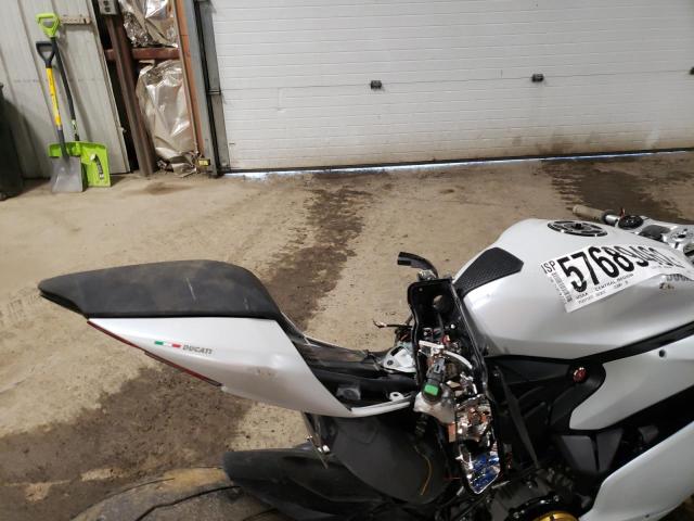 2019 DUCATI SUPERBIKE ZDM14B1W2KB009849