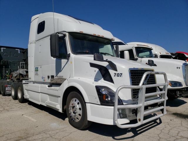 Salvage cars for sale from Copart Dyer, IN: 2009 Volvo VN VNL