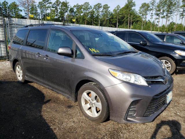 2019 Toyota Sienna LE