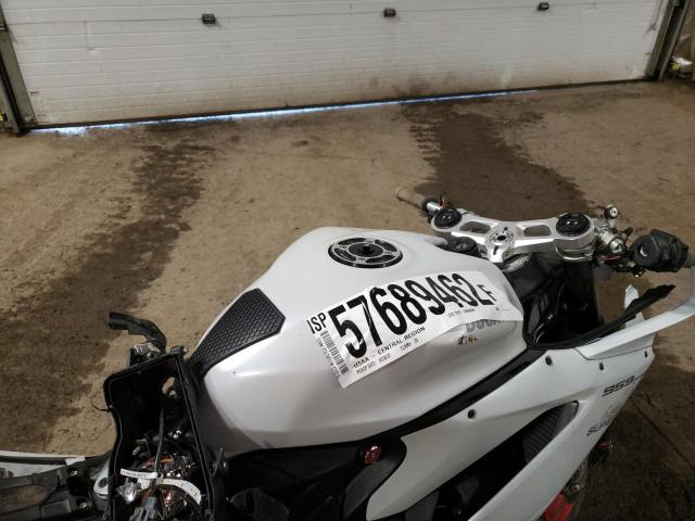 2019 DUCATI SUPERBIKE ZDM14B1W2KB009849