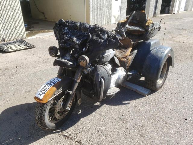 2021 HARLEY-DAVIDSON FLHTCUTG 1HD1MAF15MB854702