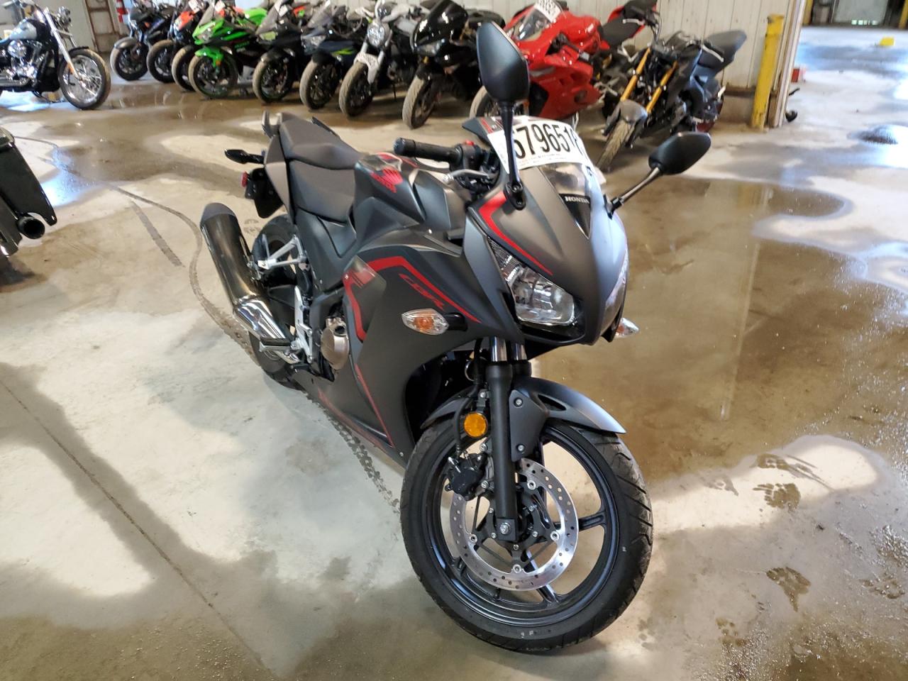 MLHNC5104M5700196 HONDA CBR300 R 2021