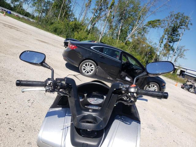 2004 HONDA FSC600 D JH2PF01114K201427