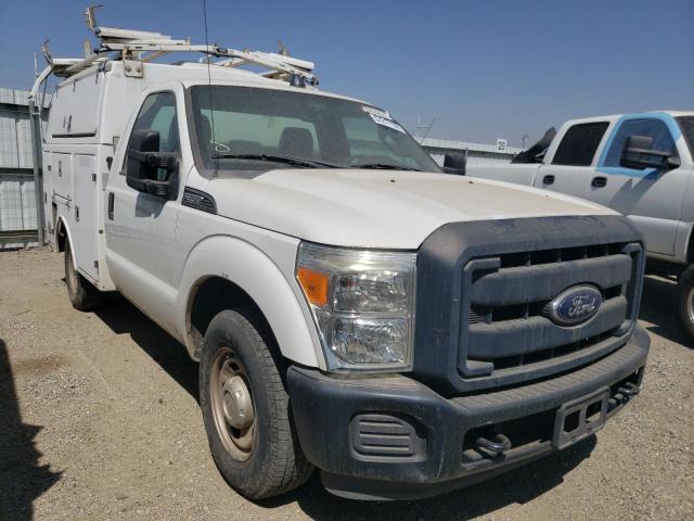 Salvage cars for sale from Copart Bakersfield, CA: 2013 Ford F350 Super