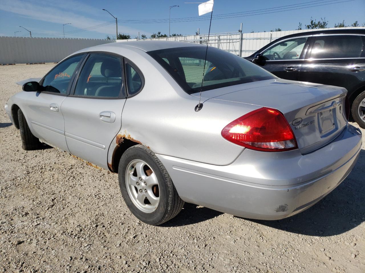 2005 Ford Taurus Se VIN: 1FAFP53U15A125632 Lot: 57635682