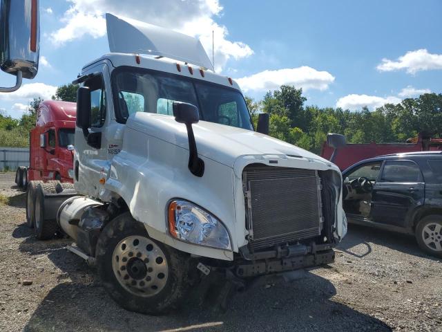 Salvage cars for sale from Copart Columbia Station, OH: 2018 Freightliner Cascadia 1