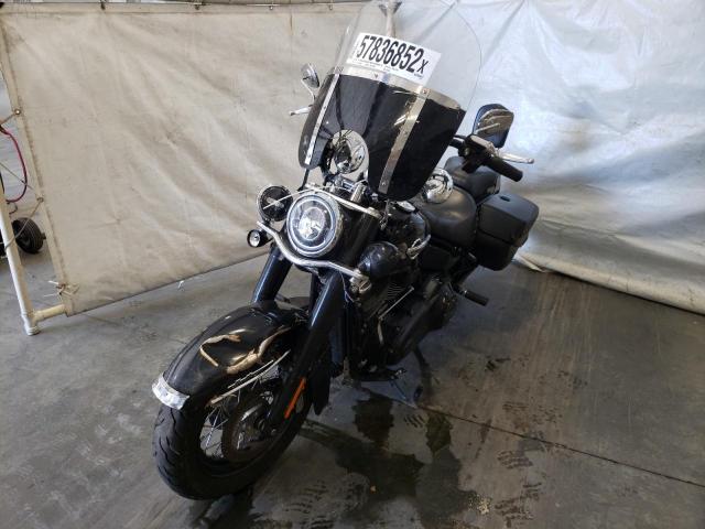 2019 HARLEY-DAVIDSON FLHCS 1HD1YBK23KB061839