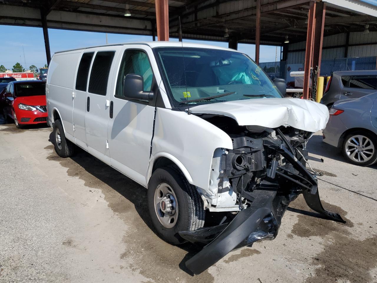 2017 Gmc Savana G2500 for Sale in Riverview, FL - Front End