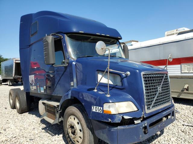 Vehiculos salvage en venta de Copart Louisville, KY: 2013 Volvo VN VNM
