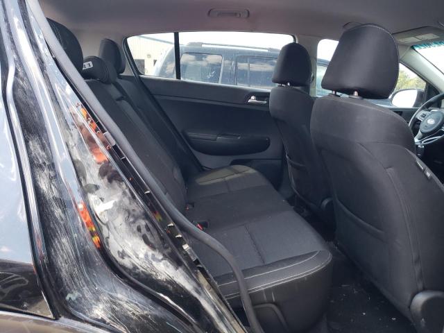 KNDPMCAC8J7468290 KIA Sportage Lx