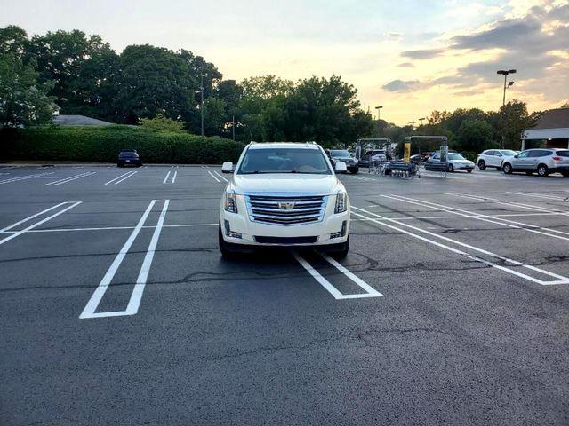 Паркетники CADILLAC ESCALADE 2016 pearl