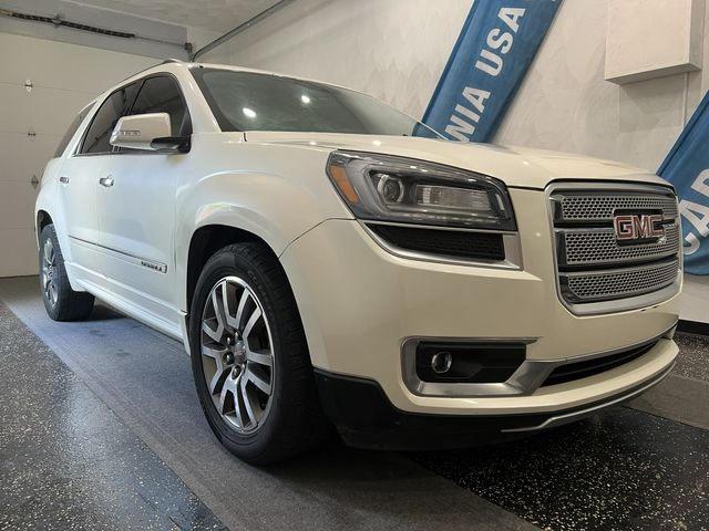 Паркетники GMC ACADIA DEN 2013 Белый