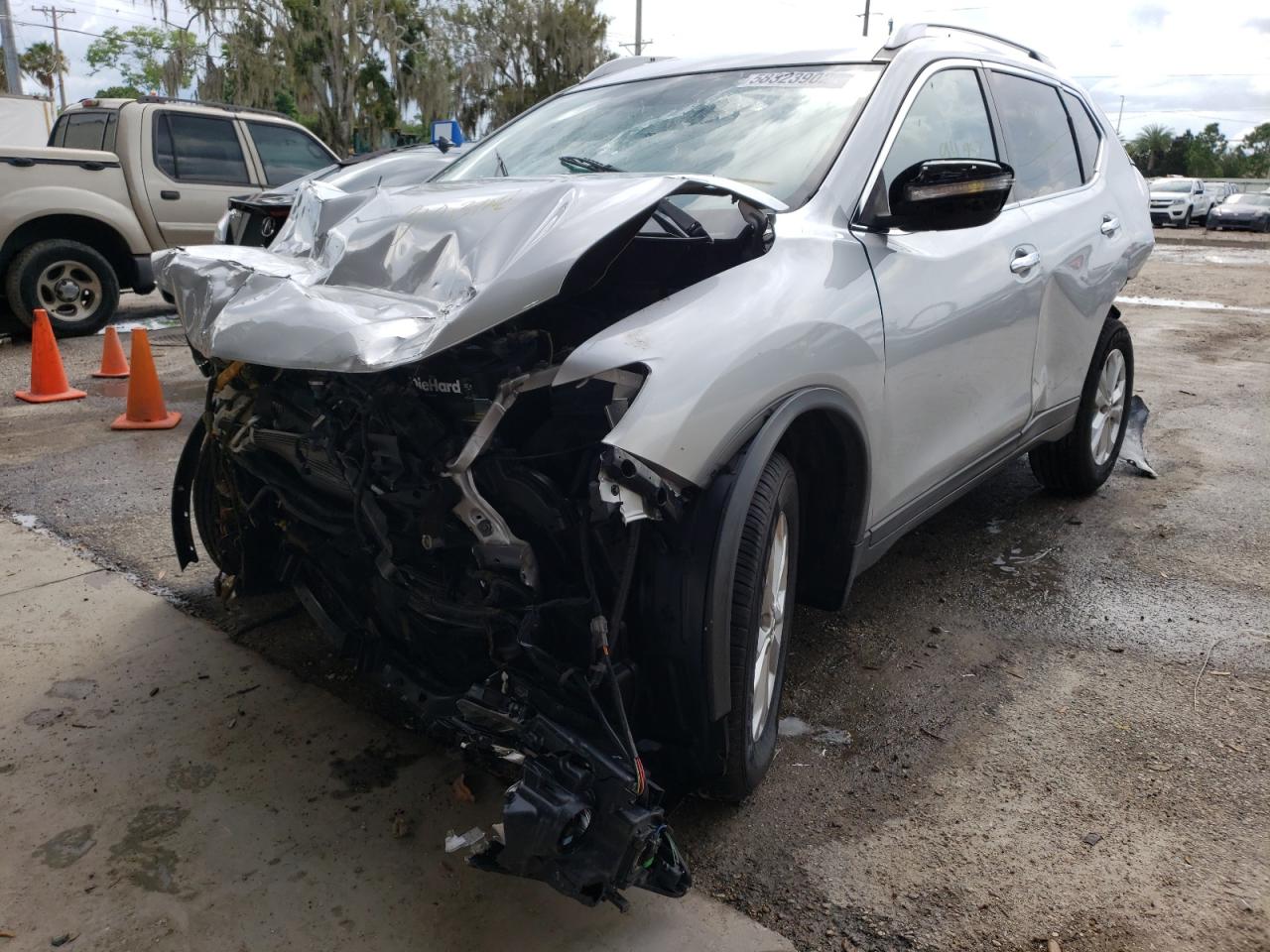 2015 Nissan Rogue S vin: KNMAT2MT1FP558791