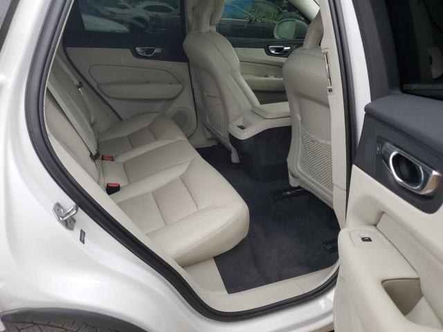 2018 VOLVO XC60 T5 LYV102RK0JB082627