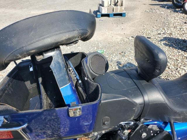 2010 HARLEY-DAVIDSON FLHTK - 1HD1KEM13AB656941