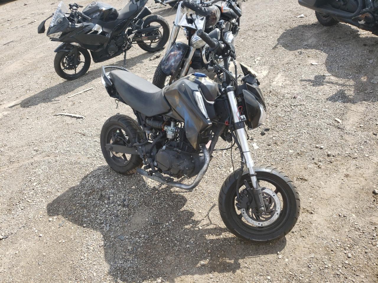 LXAPKRPD1MX000234 QIPA KP MINI 2021