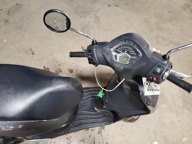 2019 PIAGGIO SCOOTER ZAPM898G4K7001080