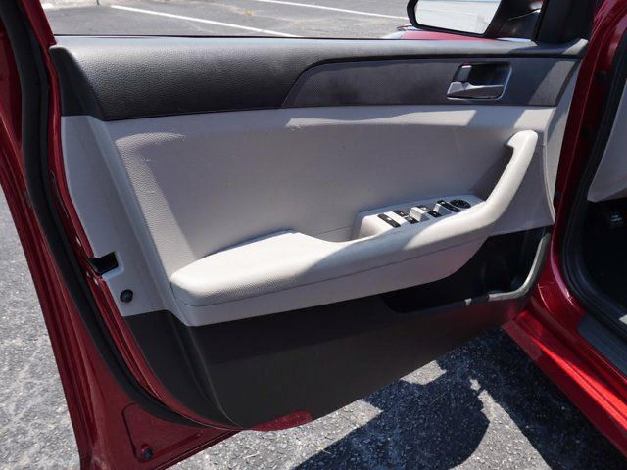 2019 Hyundai Sonata Se VIN: 5NPE24AF8KH744669 Lot: 58757182