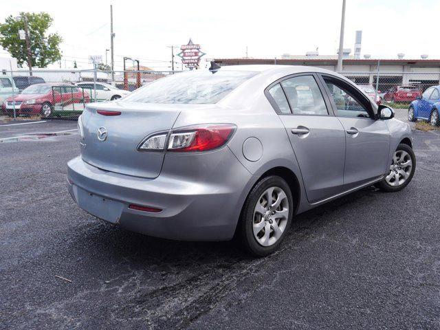 Седани MAZDA 3 2012 Сірий