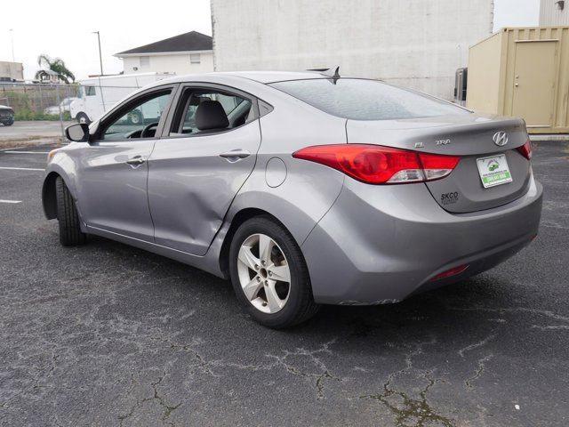 Седани HYUNDAI ELANTRA 2013 silve