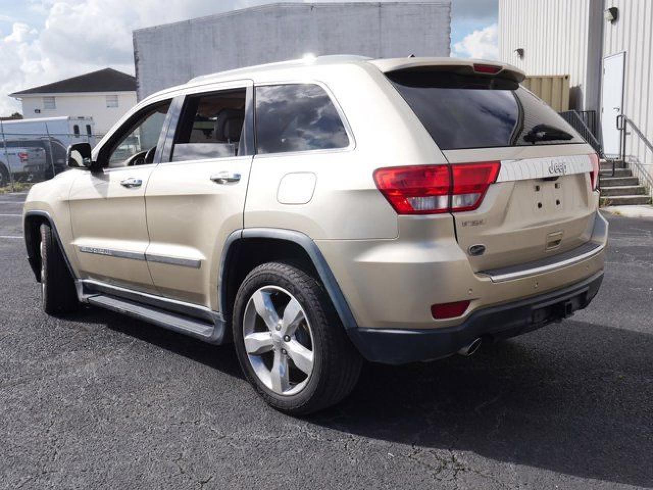 1C4RJECT6CC185665 2012 Jeep Grand Cherokee Overland