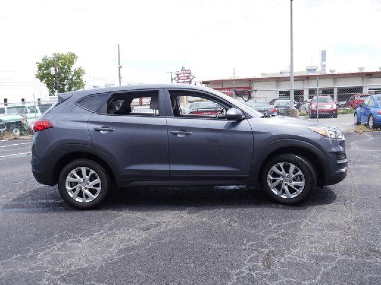 KM8J23A48KU888599 2019 Hyundai Tucson Se