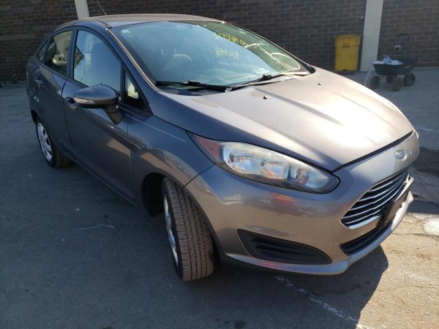 Salvage cars for sale from Copart Wheeling, IL: 2014 Ford Fiesta SE