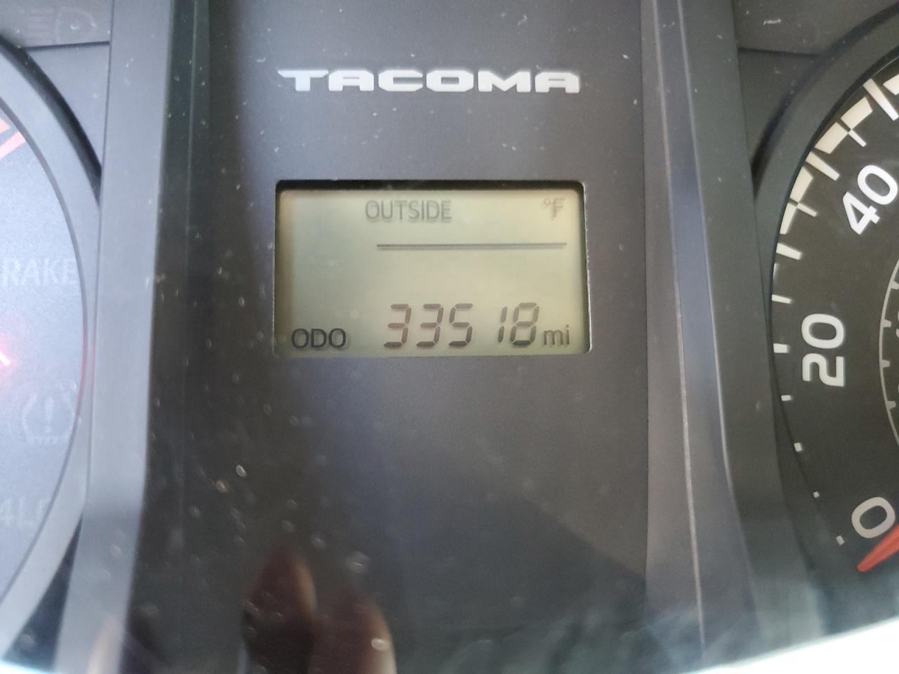 5TFRX5GNXHX100109 TOYOTA TACOMA 2017