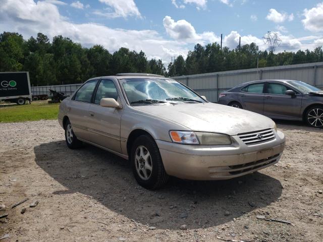 Salvage cars for sale from Copart Charles City, VA: 1998 Toyota Camry