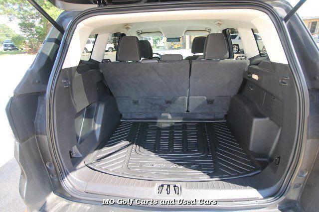 VIN: 1FMCU0G96HUA75615 Auction: COPART Lot: 58917822 Location: LA - SHREVEPORT 1FMCU0G96HUA75615 FORD ESCAPE 2017 GRAY Photo 8