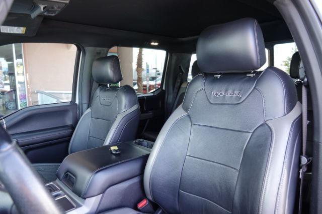 VIN: 1FTFW1RG5HFB33649 Auction: COPART Lot: 58888952 Location: TX - EL PASO 1FTFW1RG5HFB33649 FORD F150 2017 MAGNE Photo 18