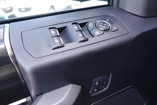 VIN: 1FTFW1RG5HFB33649 Auction: COPART Lot: 58888952 Location: TX - EL PASO 1FTFW1RG5HFB33649 FORD F150 2017 MAGNE Photo 17