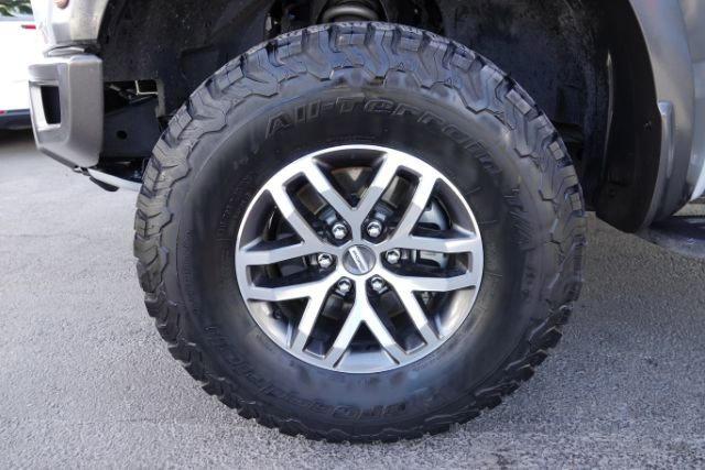 VIN: 1FTFW1RG5HFB33649 Auction: COPART Lot: 58888952 Location: TX - EL PASO 1FTFW1RG5HFB33649 FORD F150 2017 MAGNE Photo 9