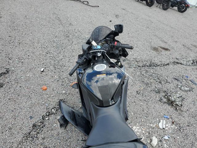 2021 YAMAHA YZFR3 A MH3RH18Y3MK007987