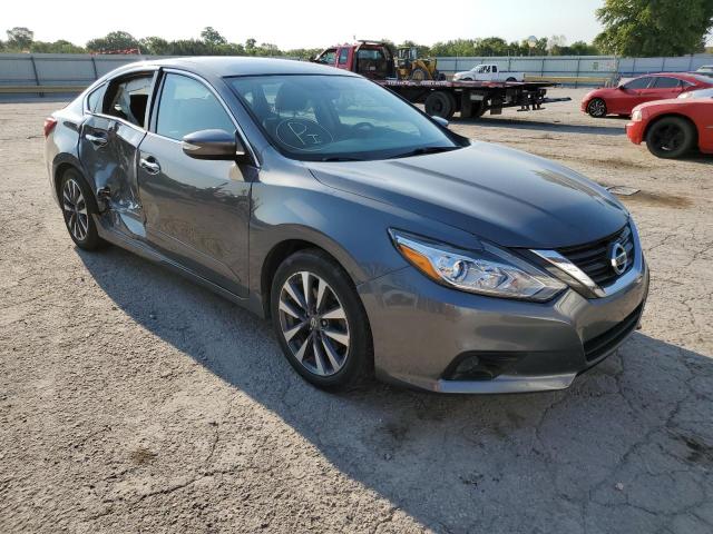 Salvage cars for sale from Copart Wichita, KS: 2017 Nissan Altima 2.5