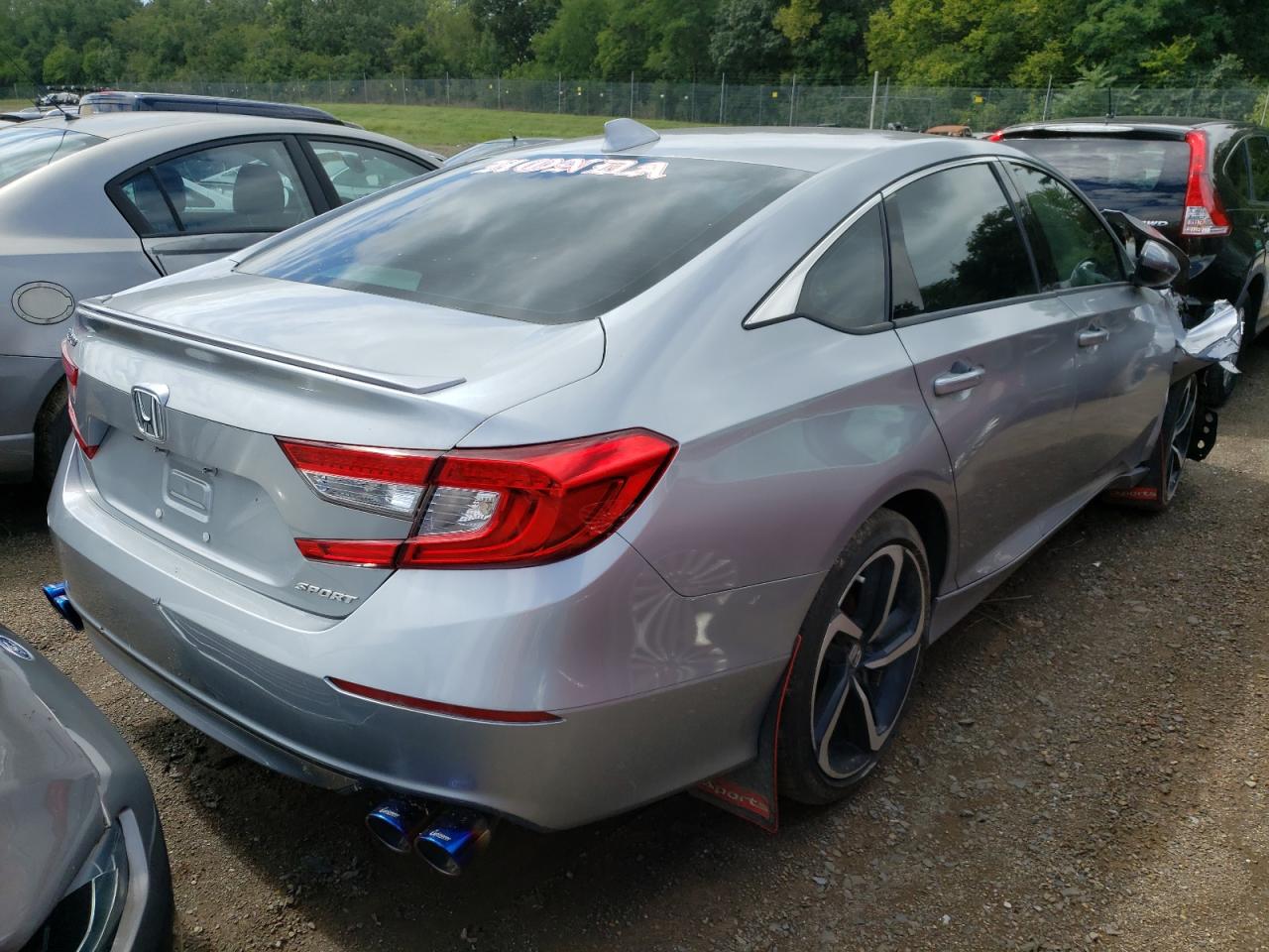 HONDA ACCORD 2018 VIN 1HGCV1F38JA072244 zdjęcie 4