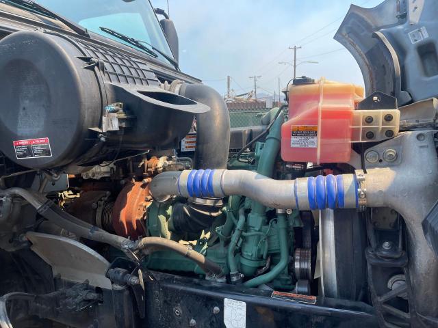 2020 VOLVO VN VNL 4V4NC9EH7LN242523