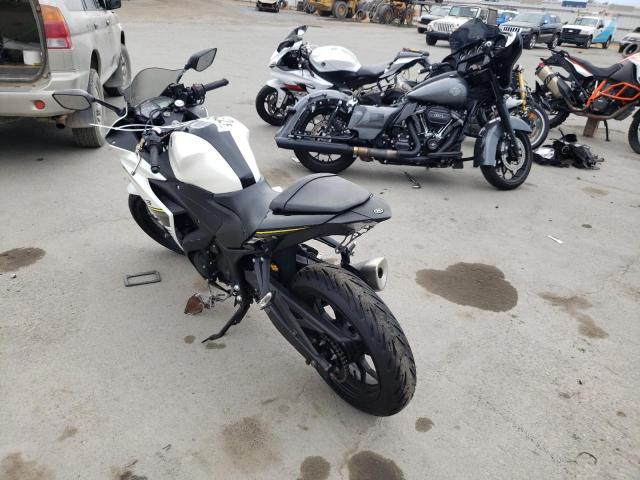 2017 YAMAHA YZFR3 A MH3RH15Y1HK002118