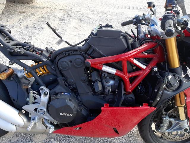 2022 DUCATI SUPERSPORT ZDMVABDS8NB002833