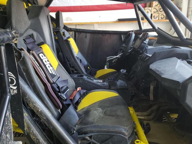 2019 CAN-AM MAVERICK 3JBVWAW24KK000875