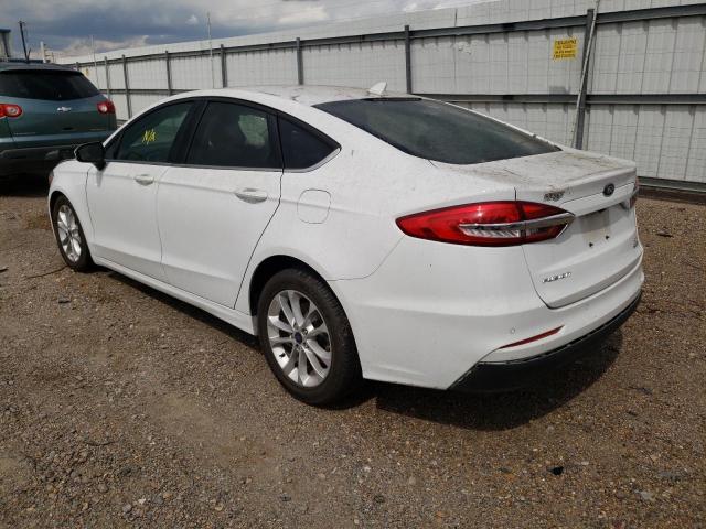 3FA6P0HDXKR250643 Ford Fusion SE 3