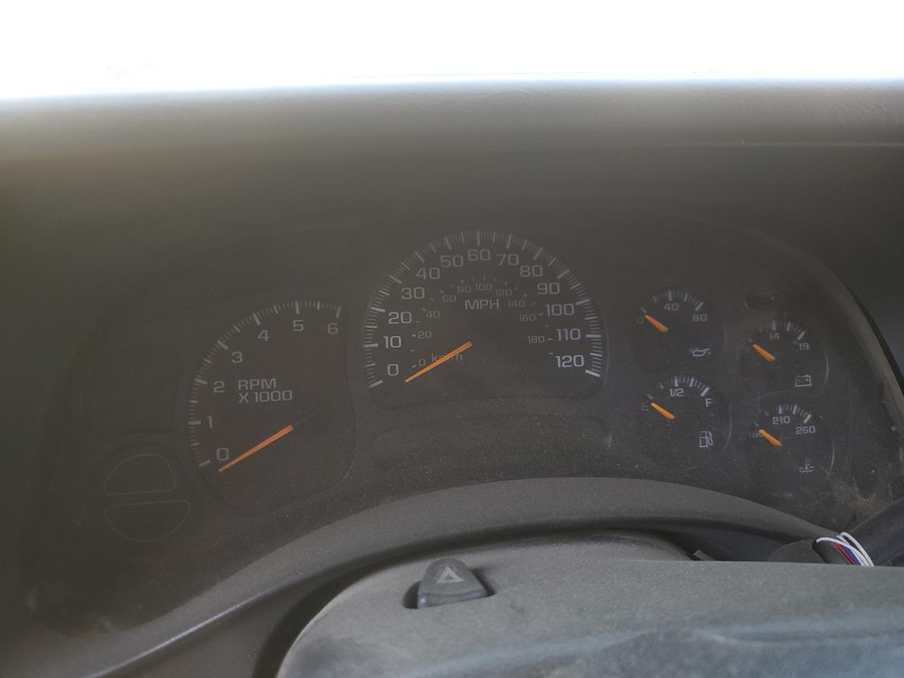 2005 Chevrolet Silverado C1500 VIN: 2GCEC19T051323203 Lot: 56617844