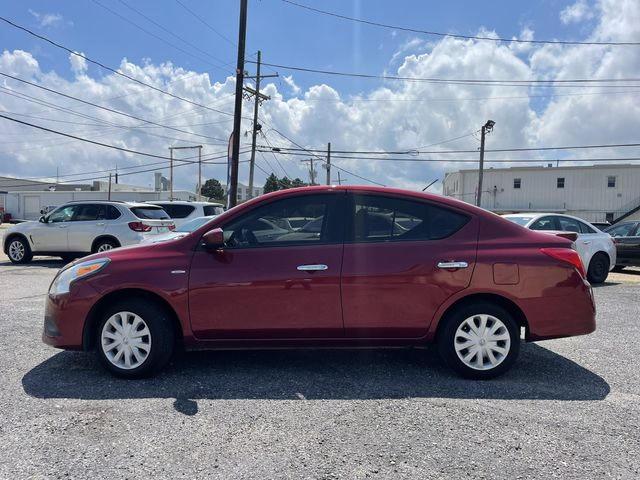 VIN: 3N1CN7AP1HK440061 Auction: COPART Lot: 59241952 Location: LA - NEW ORLEANS 3N1CN7AP1HK440061 NISSAN VERSA 2017 RED Photo 4