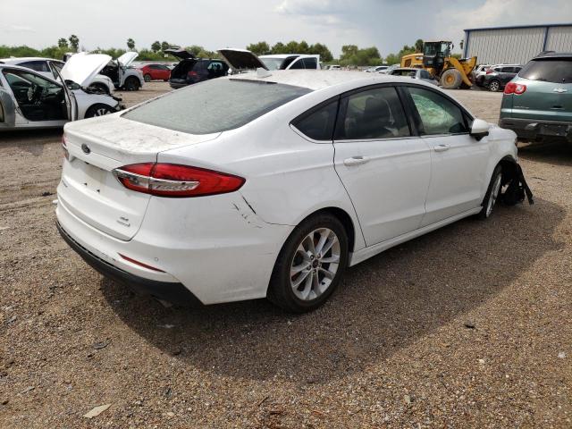 3FA6P0HDXKR250643 Ford Fusion SE 4