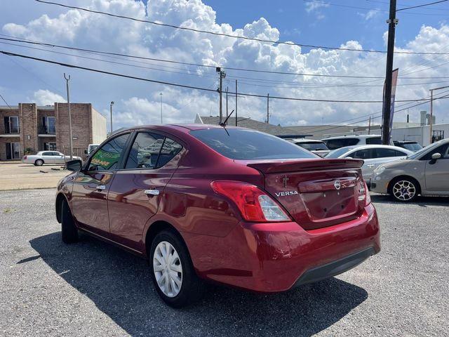 VIN: 3N1CN7AP1HK440061 Auction: COPART Lot: 59241952 Location: LA - NEW ORLEANS 3N1CN7AP1HK440061 NISSAN VERSA 2017 RED Photo 5